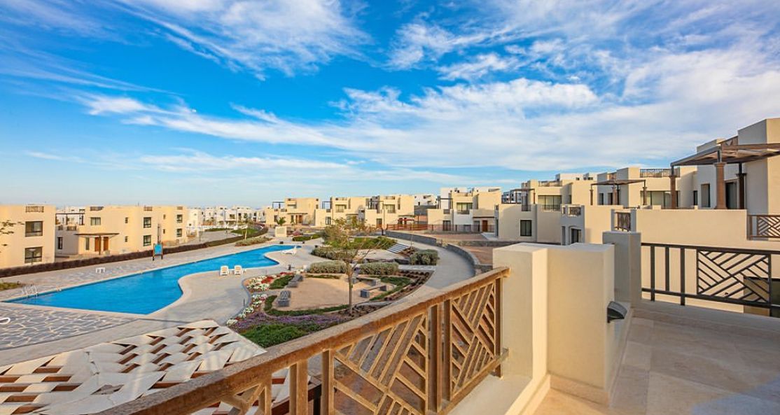 فيلا للبيع في مكادي هايتس