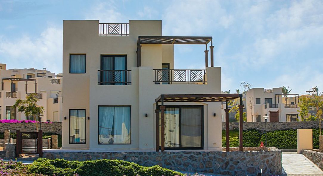 فيلا للبيع في مكادي هايتس