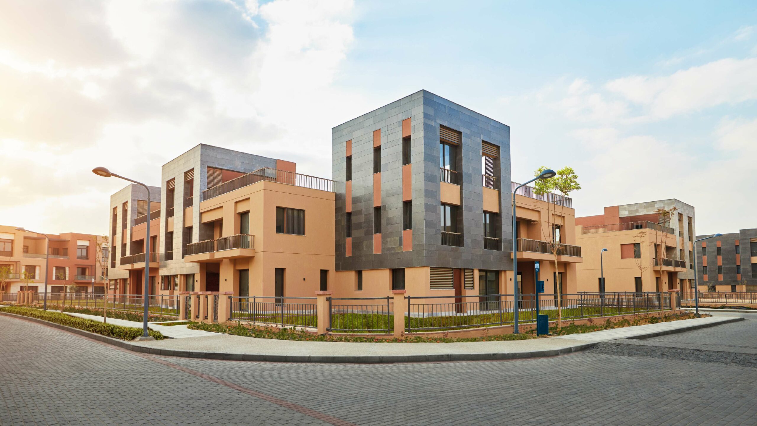 مكتب للبيع في ديستريكت 5 في جنوب القاهره الجديده من مراكز للتطوير العقاري