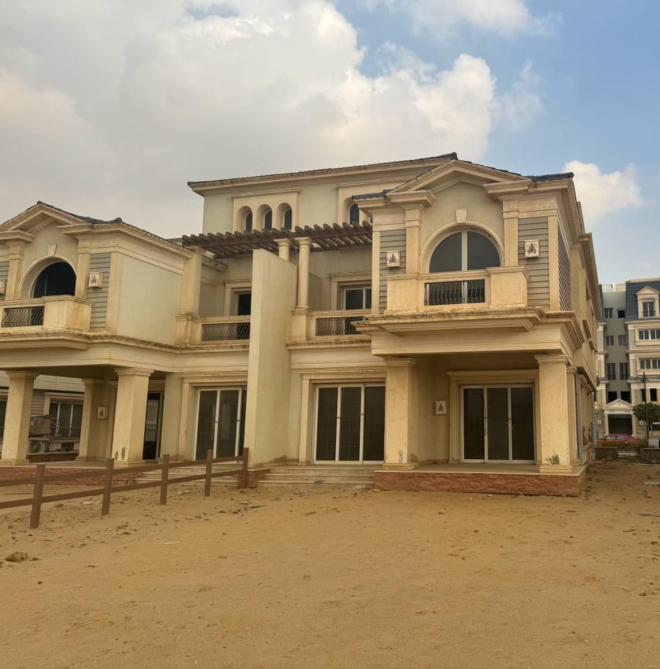Twinhouse for sale in Mountain View Hyde Park New Cairo 63739