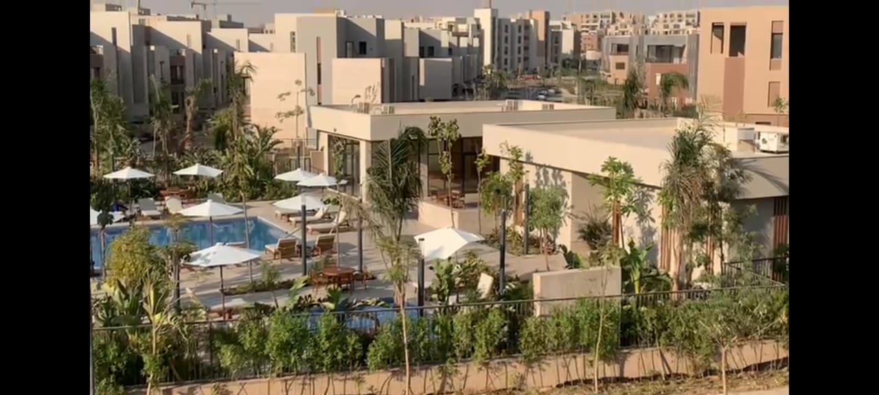 Townhouse for sale in DISTRICT 5 South New Cairo 62338