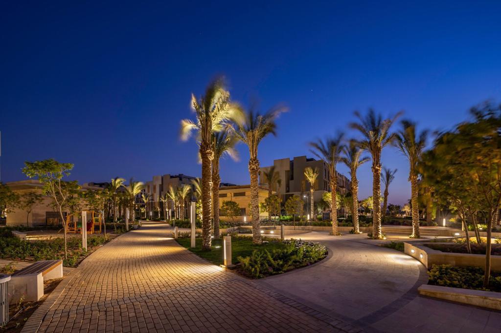 Apartment for sale in Eastown New Cairo 68012