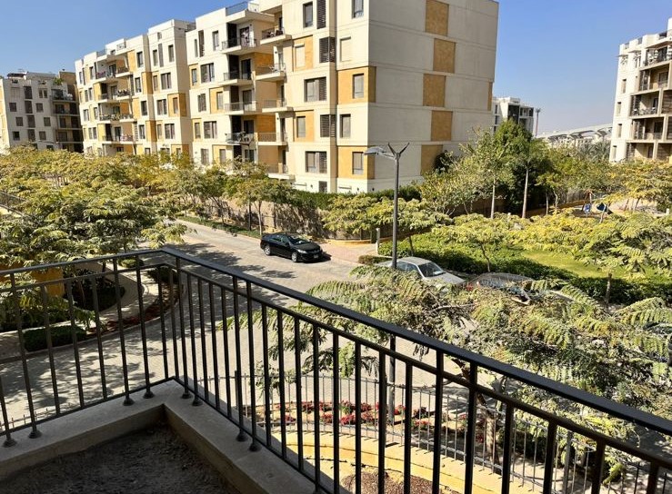 Apartment for sale in Eastown New Cairo 64555