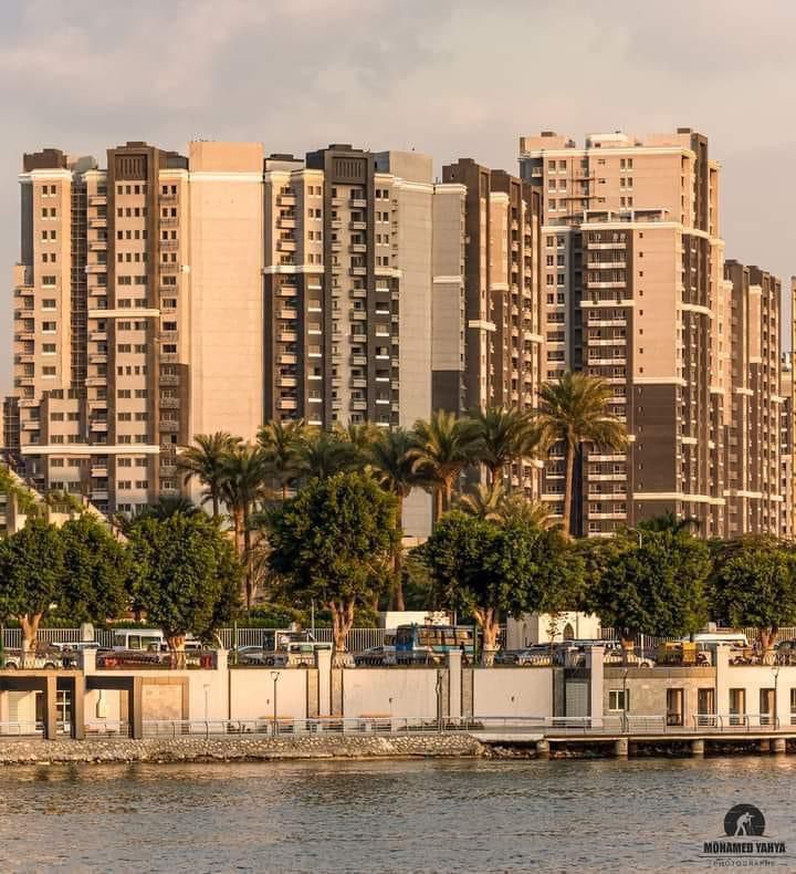 مكتب للبيع في ماسبيرو بيزنس تاور