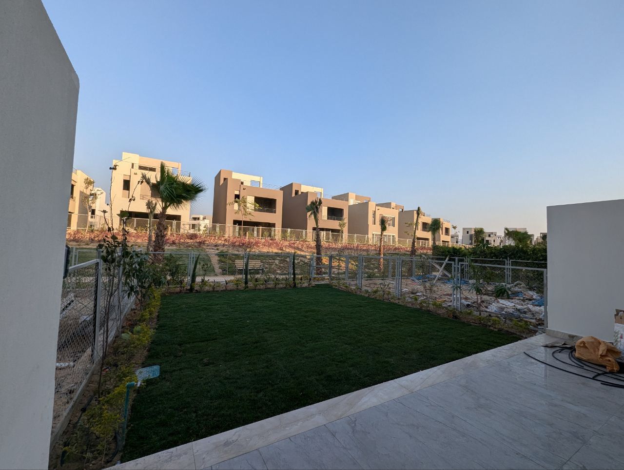 تاون هاوس للبيع فى ذا كراون