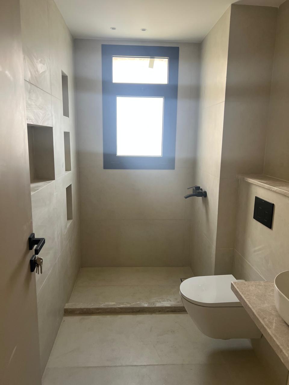 شقة للبيع في ديستريكت 5