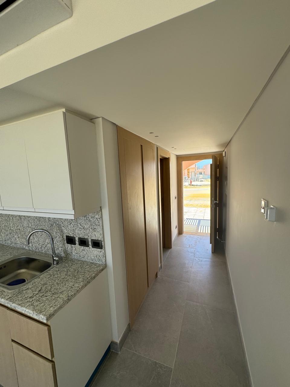 كابينه للبيع في بلايا غزالة