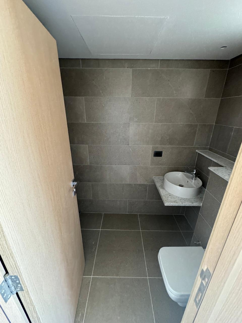 كابينه للبيع في بلايا غزالة